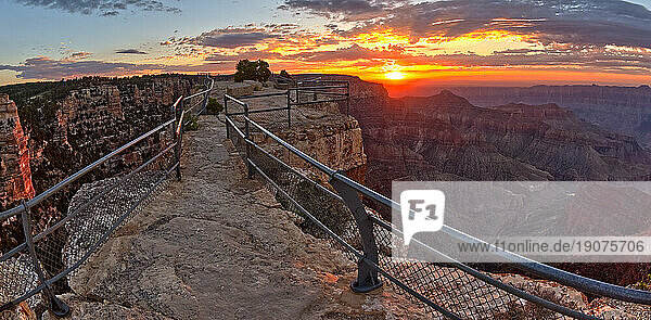 Angels Window Overlook on North Rim of Grand Canyon at sunrise  Grand Canyon National Park  UNESCO World Heritage Site  Arizona  United States of America  North America