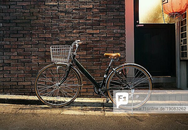 Altes Fahrrad mit braunen Details
