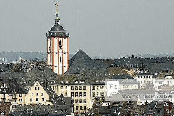 Die Altstadt von Siegen mit der Nikolaikirche und Rathaus