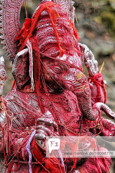 Statue von Ganesha  einer elefantenähnlichen Gottheit  die in hinduistischen und buddhistischen Religionen verehrt wird