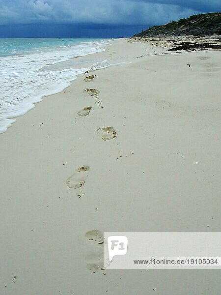 Fußspuren im Sand  Strand  Cayo Largo Cuba