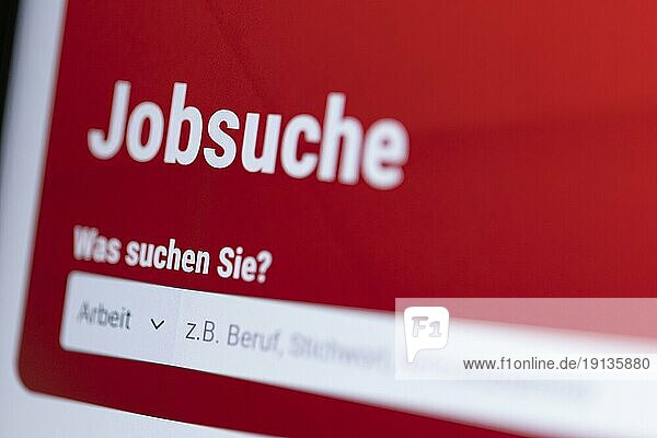 Internetseite der Bundesagentur für Arbeit auf einem Notebook Monitor mit der Funktion nach Stellenangeboten im Internet zu suchen  Köln  Nordrhein-Westfalen  Deutschland  Europa
