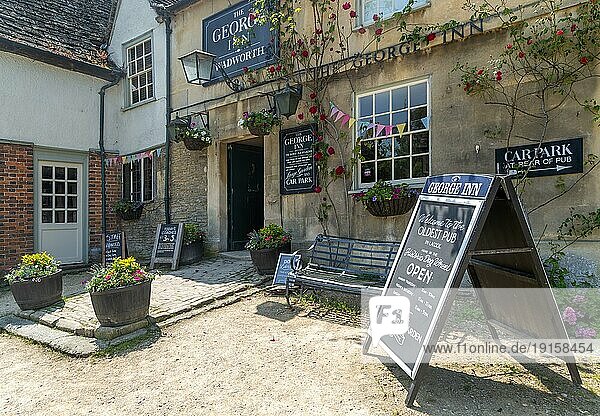 The George Inn  der älteste Pub in Lacock  Wiltshire  England  UK  aus dem Jahr 1361