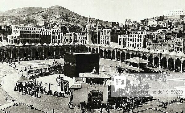 Die Kaaba in Mekka  um 1934  Saudi Arabien  digital restaurierte Reproduktion von einer Vorlage aus der damaligen Zeit