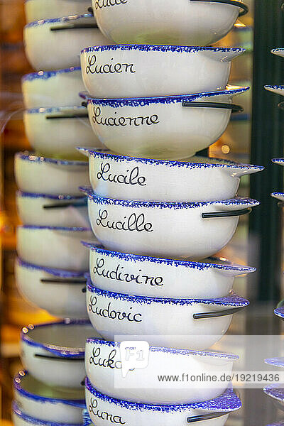 Names on bowls