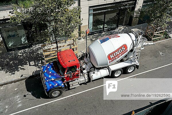 New York  Vereinigte Staaten  21. September 2019: Ein Betonmischwagen in den Straßen von Manhattan