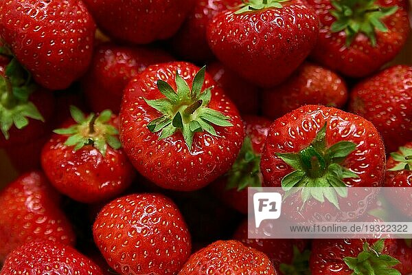 Gruppe von roten Erdbeeren