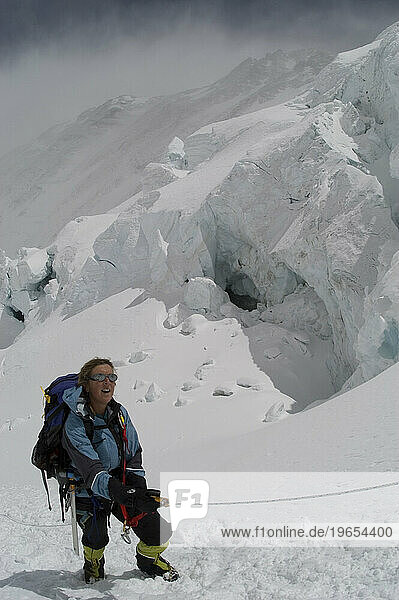 Woman climbing Everest