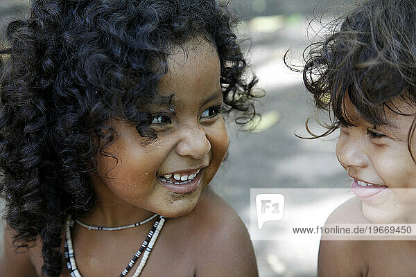 Portrait of young Pataxo Indian girls at the Reserva Indigena da Jaqueira near Porto Seguro  Bahia  Brazil.