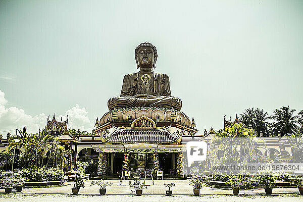 Large statue of Buddha.