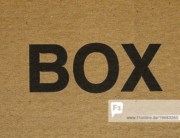 Schachtelaufkleber auf Karton