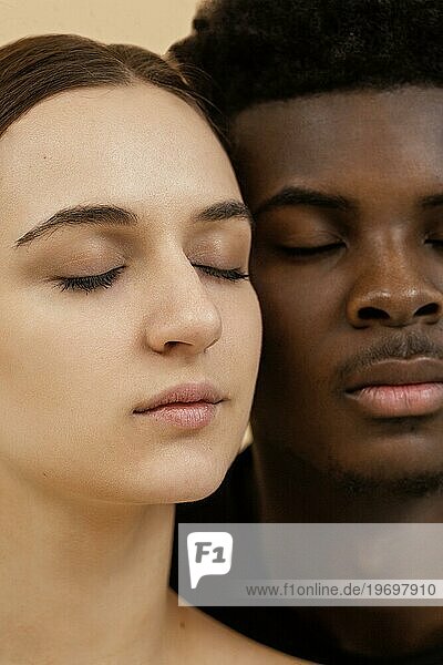 Close up interracial Paar