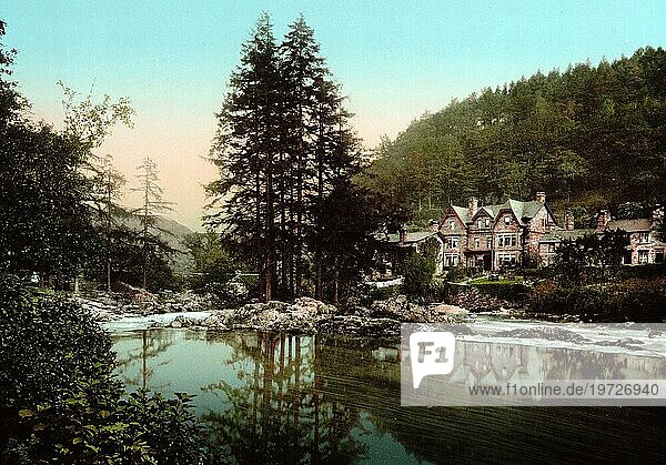Pont-Y-Pair in Betws-y-Coed  eine Kleinstadt im nördlichen Wales  1880  Historisch  digital verbesserte Reproduktion eines Photochromdruck der damaligen Zeit