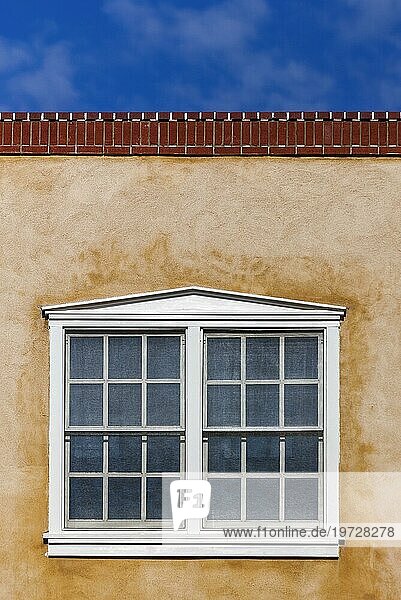 Fenster  Lehmputz  Fassade  Baubranche  Ökologisch  Santa Fe  New Mexico  USA  Nordamerika