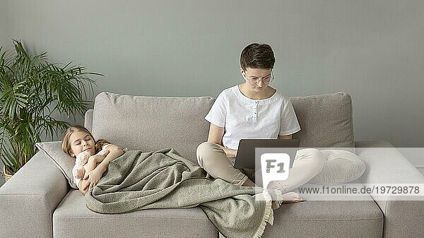 Vollbild Eltern Kind Sofa