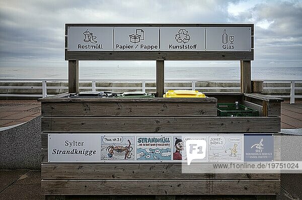 Müllmanagement  Mülltrennung mit Anleitung  Piktogramme  Promenade  Westerland  Nordseeinsel Sylt  Nordfriesland  Schleswig-Holstein  Deutschland  Europa