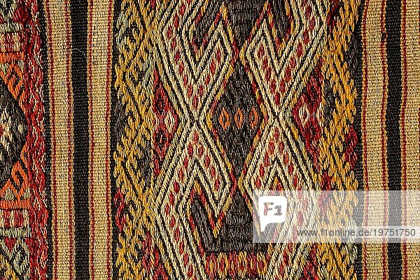 Alte handgefertigte Teppiche und Teppiche der traditionellen Art