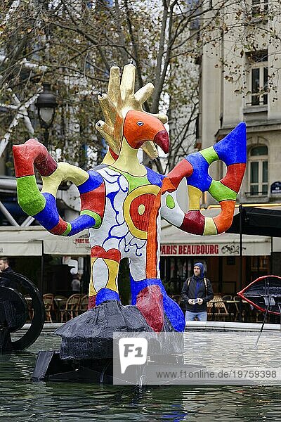 Skupturen  Figuren  der Strawinski-Brunnen  auch Tinguely-Brunnen genannt  Detail  Centre Georges Pompidou  Paris  Frankreich  Europa