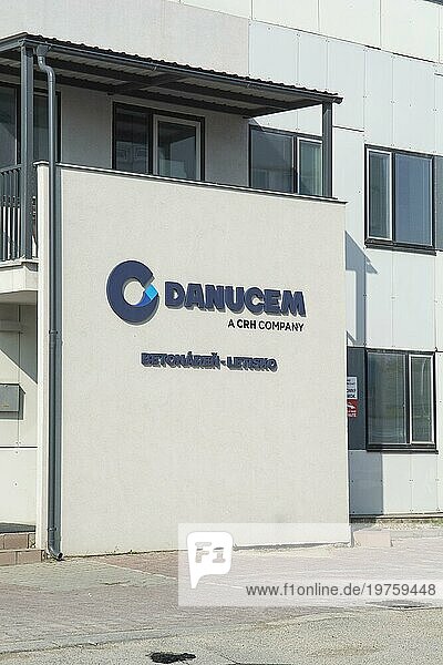 Bratislava  Slowakei  16. Oktober 2022 : Danucem  ein CRH Unternehmen  eines der führenden Unternehmen der Bauindustrie  Europa
