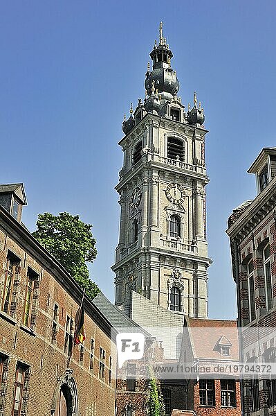 Der Glockenturm von Mons  Hennegau  Belgien  Europa
