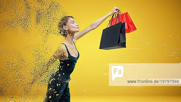 Bild einer schönen großen Frau  die mit Paketen in der Hand einkaufen fliegt. Verfallseffekt. Feiertage Konzept
