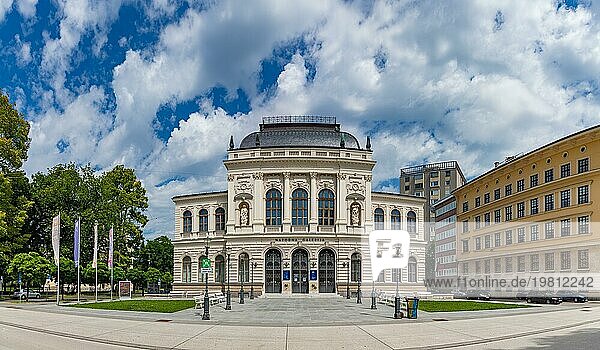 Ein Panoramabild der Nationalgalerie von Slowenien