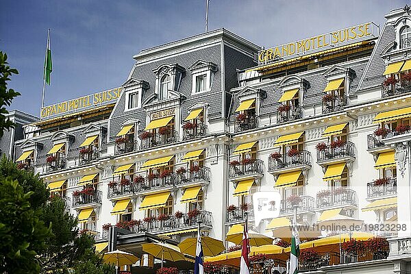 Fassade vom Grand Hotel Suisse  Gebäude  Hotel  Fassade  Luxushotel  Reise  Urlaub  Montreux  Waadt  Schweiz  Europa