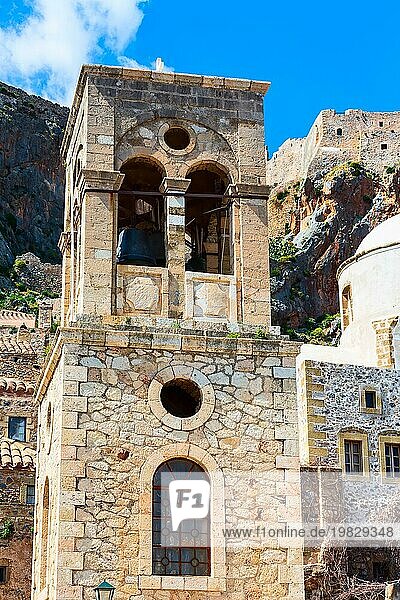 Monemvasia  Griechenland Glockenturm der Kirche von Elkomenos Christos in der antiken Stadt  Peloponnes  Griechenland  Europa