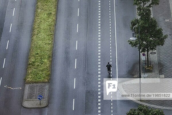 A single cyclist on Leipziger Strasse in Berlin  29/08/2023