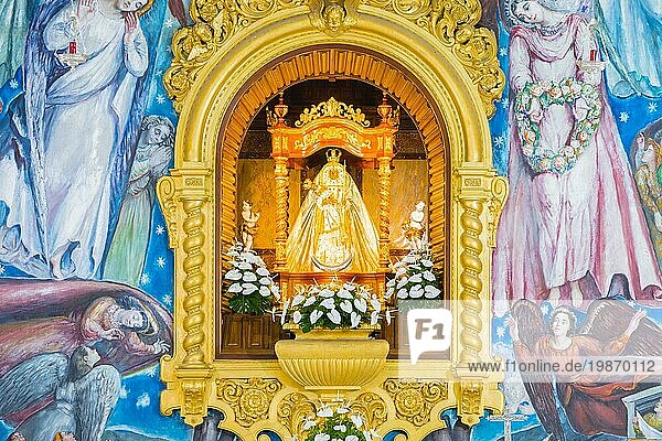 Marienstatue  Virgen de Canelaria  Schutzpatronin des Kanarischen Archipels  Basilica de Nuestra Senora de la Candelaria  Candelaria  Teneriffa  Kanarische Inseln  Kanaren  Spanien  Europa