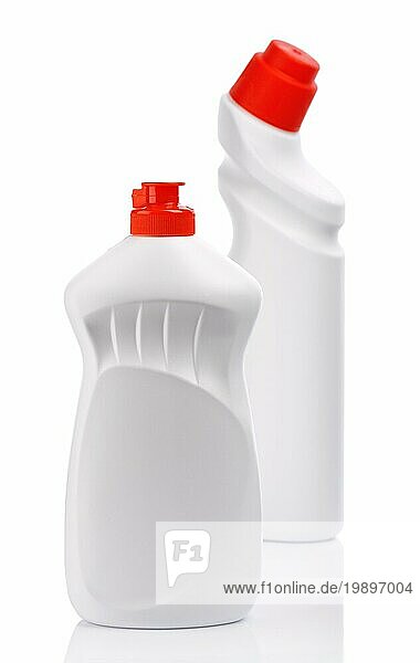 Isolierte weiße Flaschen für saubere