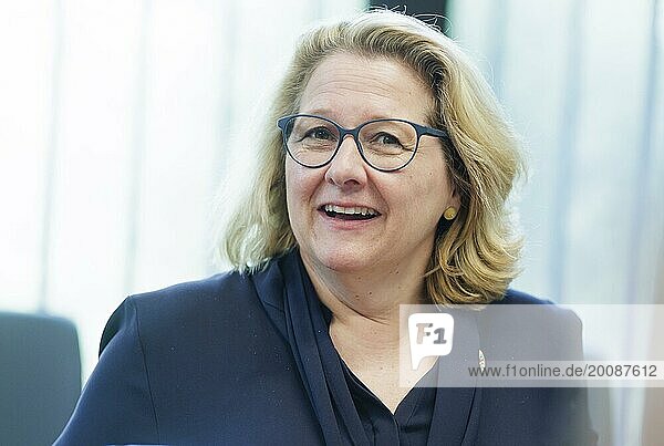 Svenja Schulze (SPD)  Bundesministerin für wirtschaftliche Zusammenarbeit und Entwicklung  Roundtable mit Stiftungen zur politischen Teilhabe von Frauen  Abouja  05.02.2024