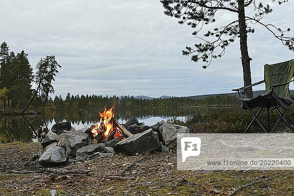 Campfire on a evening in sweden  Lagerfeuer in Schweden