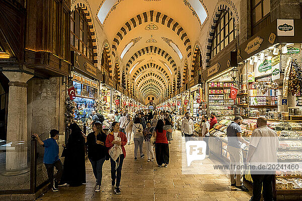 Shoppers inside The Spice Bazaar in Fatih  Istanbul; Istanbul  Turkey