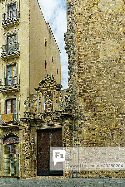 Straßenansicht  Portal  Catedral de Santa Maria de Tortosa
