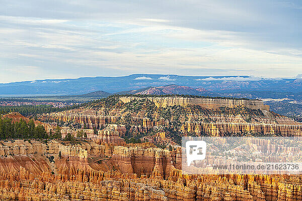 Bryce Canyon amphitheater at sunset  Inspiration Point  Bryce Canyon National Park  Utah  United States of America  North America