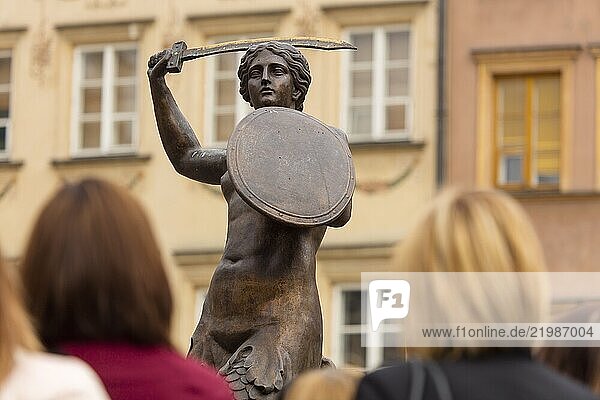 The statue of the Mermaid  Rynek (Old Market Place)  UNESCO World Heritage Site  Warsaw  Poland  Europe