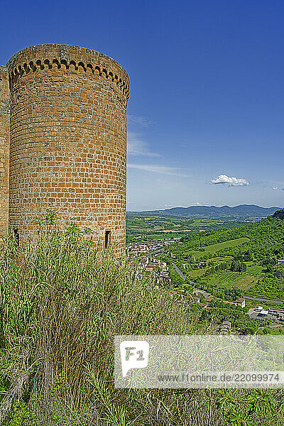 Fortezza Albornoz  Festungsmauer  Turm  Landschaft