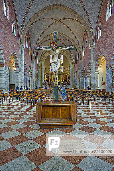 Kirche  Cattedrale di Santa Maria Annunciata
