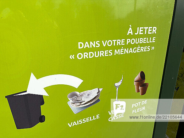 Products that must not be disposed of in the glass garbage can