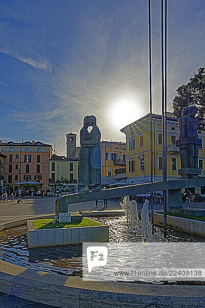 Brunnen  Denkmal  Monumento La resistenza antifascista per la libertà