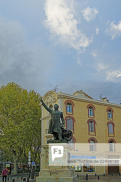Demnkmal  François Jean Dominique Arago  26.02.1786 - 02.10.1853  Astronom  Physiker  Politiker