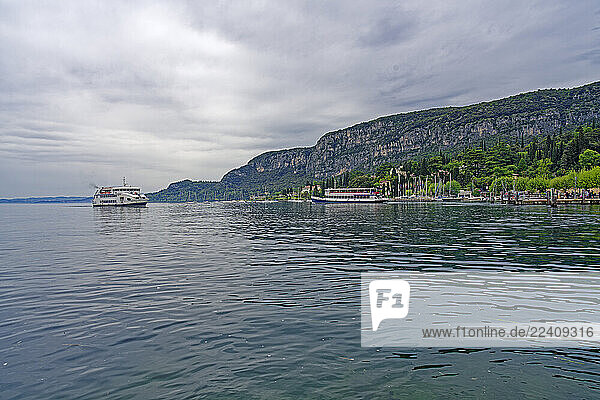 Gardasee  Fährschiffe