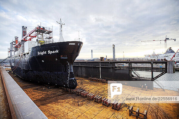 Damen Shiprepair & Conversion has decades of experience in repair  conversion  maintenance  refit and harbour & voyage projects  completing more than 1 500 jobs annually for all types of vessels and platforms. In addition  Damen Shipyards Group delivers up to 180 vessels each year. Dunkerque  France.
The ship BRIGHT SPARK (IMO: 8821814  MMSI: 249137000) is a Offshore Installation/Maintenance/Repair registered in Malta.