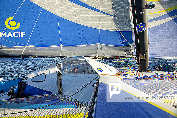24 hours with French sailor François Gabart onboard his 100ft trimaran MACIF designed by the VPLP design team  this 30-metre wide  21 metre wide boat has been designed for solo sailing. A light boat (14.5 tonnes) with very fine hulls.