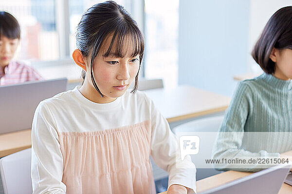 Young Japanese schoolkids