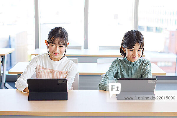 Young Japanese schoolkids