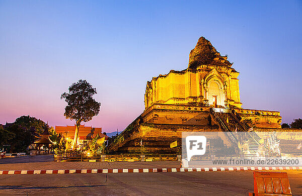 Wat Chedi Luang Varavihara  Chiang Mai  Thailand