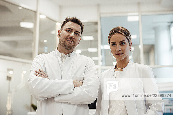 Doctors in a medical office demonstrating teamwork and professionalism