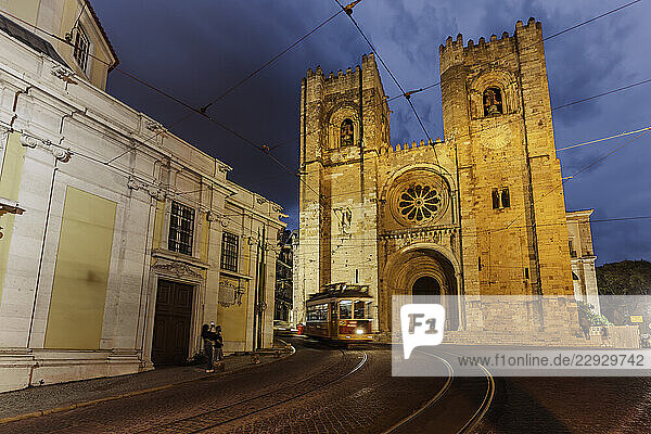 View of Lisbon Cathedral at dusk  Lisbon  Portugal  Europe
